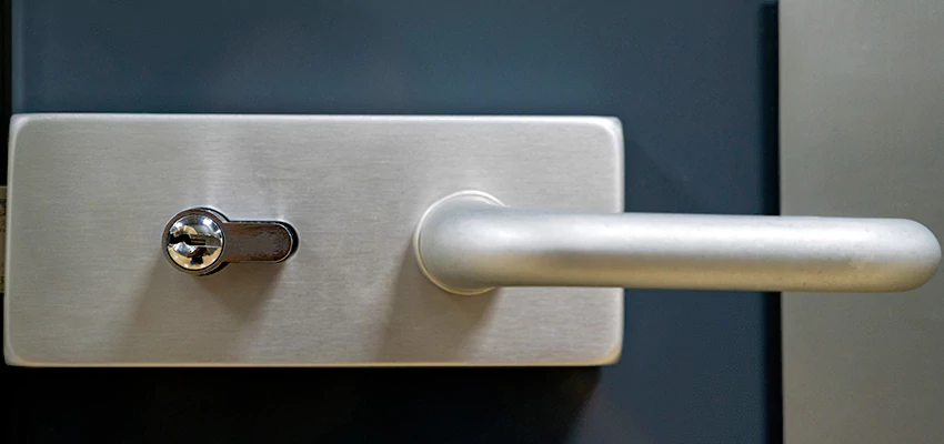 Change Patio Door Locks in Palmdale, California